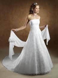 Christies Bridal Wear 1101715 Image 2